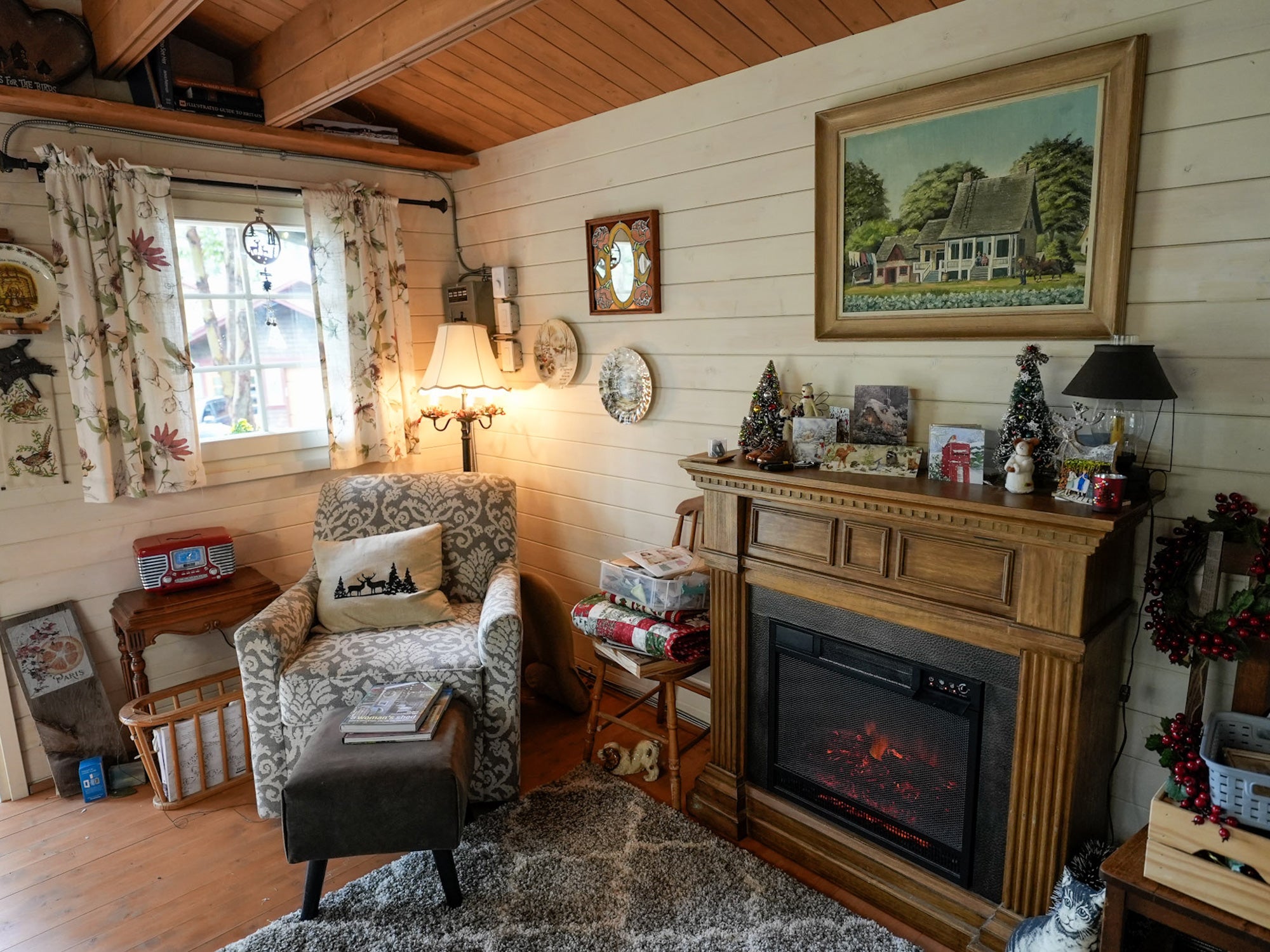 Salt Spring Studio & Cottage Bunkie