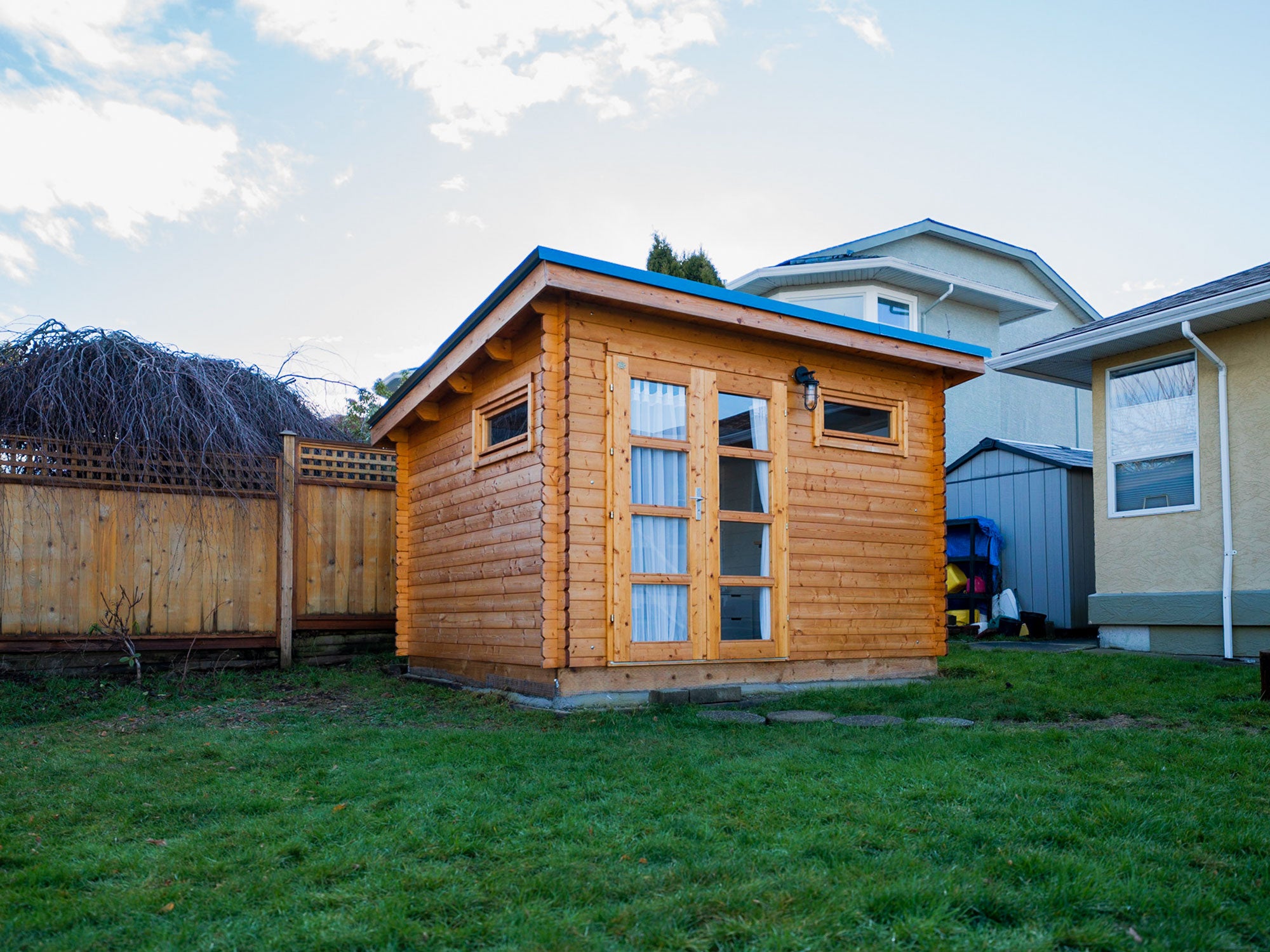 Nevada Office & Studio Bunkie