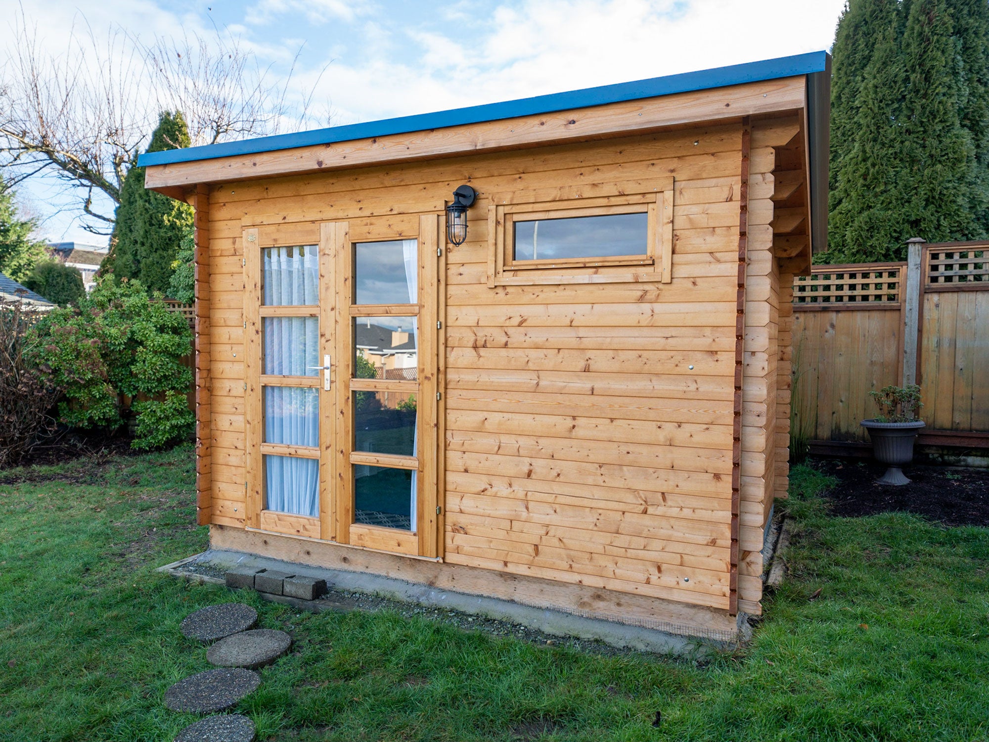 Nevada Office & Studio Bunkie