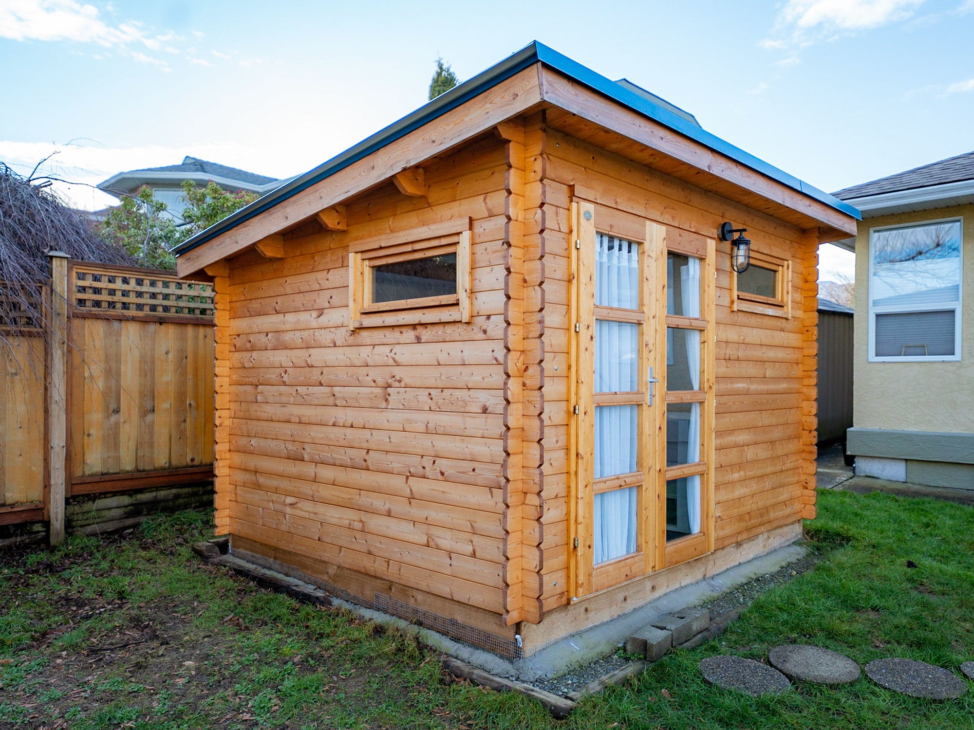 Nevada Office & Studio Bunkie